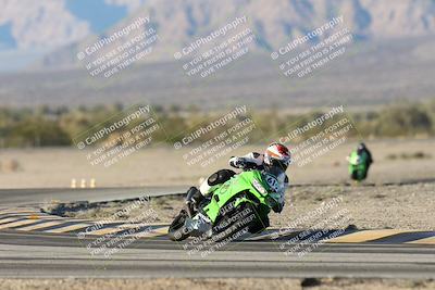 media/Dec-07-2025-CVMA (Sun) [[3e7d2de5dc]]/Race 18-Formula Twins-Formula 40 UL/